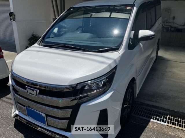 Toyota NOAH 2017-07 7980327-1