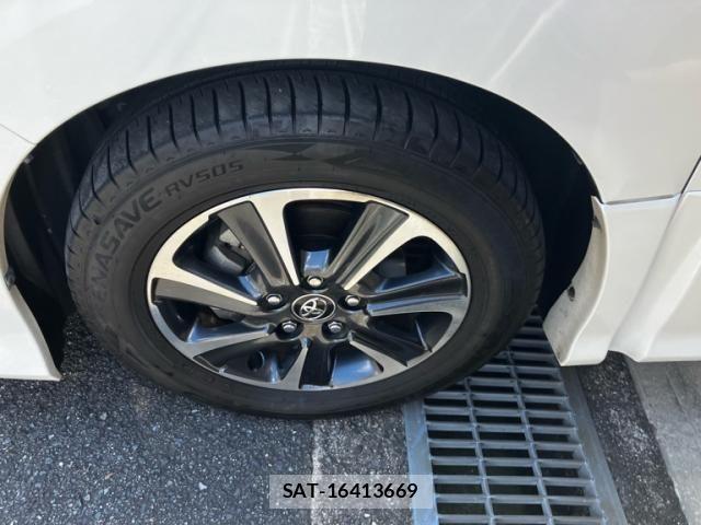 Toyota NOAH 2017-07 7980327-3