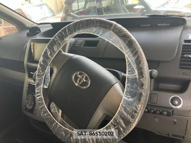 Toyota NOAH 2007-10 7980343-16