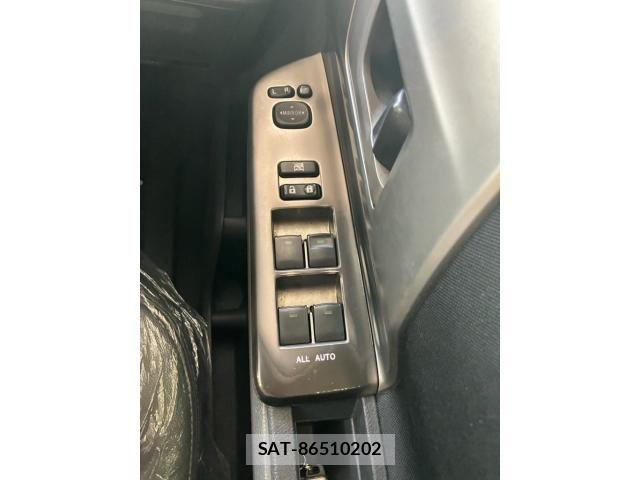 Toyota NOAH 2007-10 7980343-24