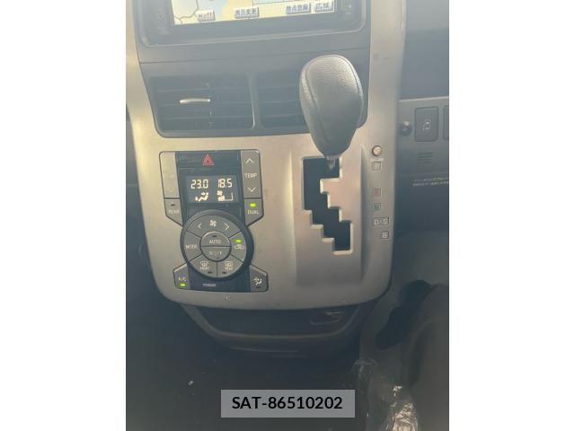 Toyota NOAH 2007-10 7980343-27