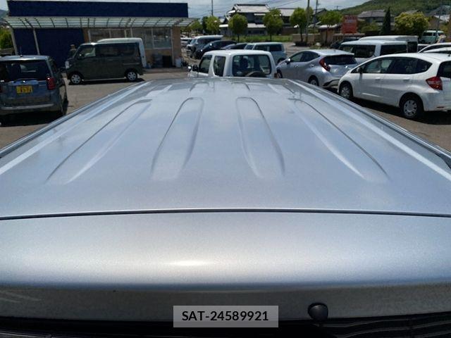 Toyota NOAH 2015-04 7980336-11