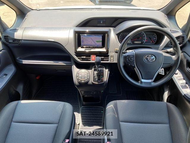 Toyota NOAH 2015-04 7980336-13