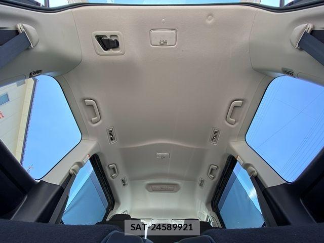 Toyota NOAH 2015-04 7980336-21