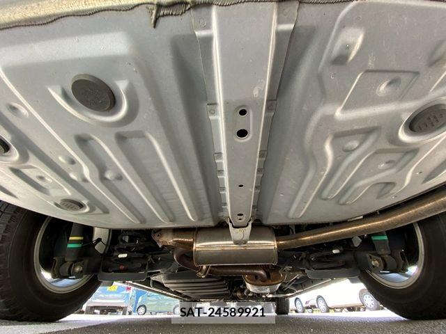 Toyota NOAH 2015-04 7980336-24