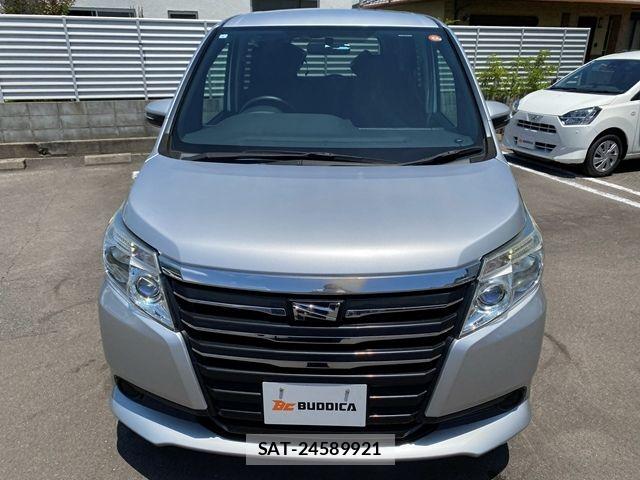 Toyota NOAH 2015-04 7980336-2