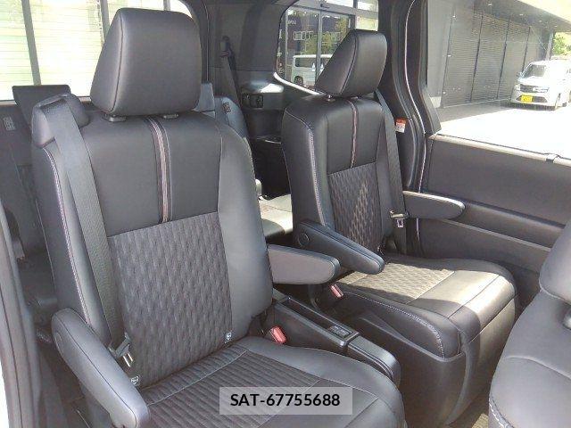 Toyota NOAH 2023-09 7980314-11
