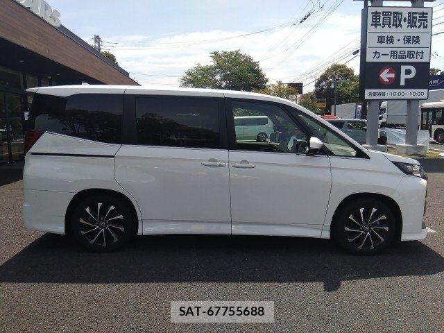 Toyota NOAH 2023-09 7980314-16