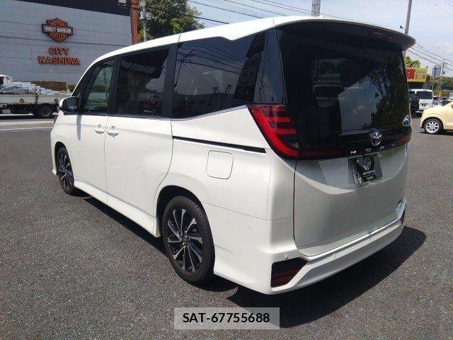 Toyota NOAH 2023-09 7980314-17