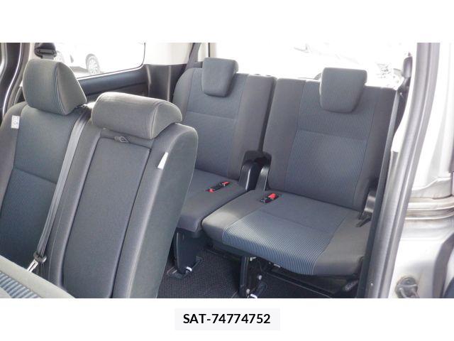 Toyota NOAH 2020-07 7980328-11
