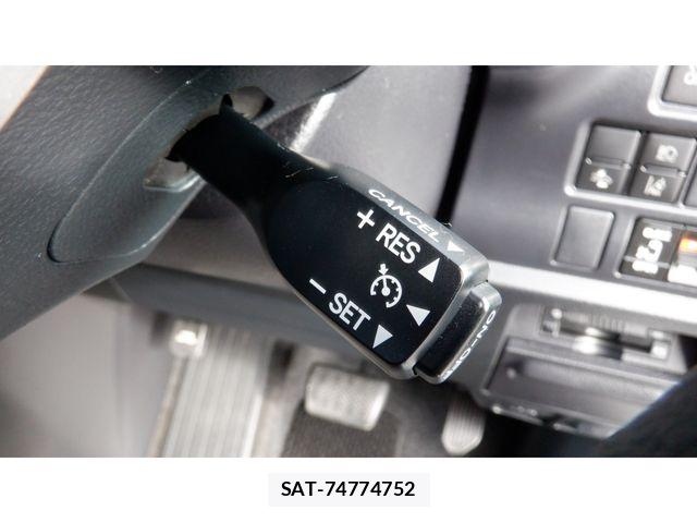 Toyota NOAH 2020-07 7980328-24