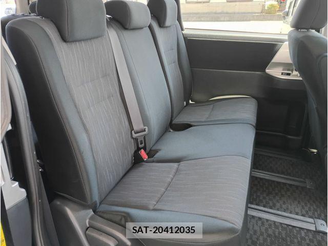 Toyota NOAH 2010-04 7980341-14