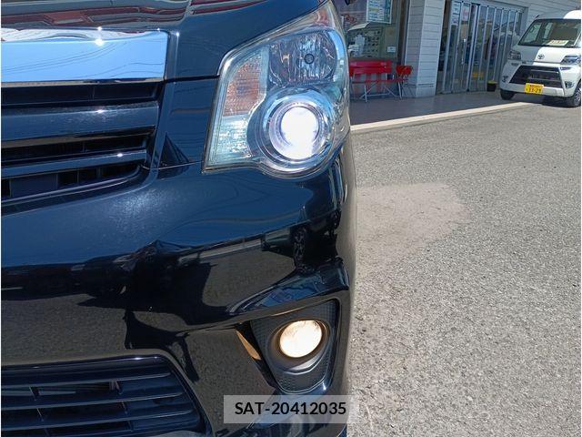 Toyota NOAH 2010-04 7980341-3