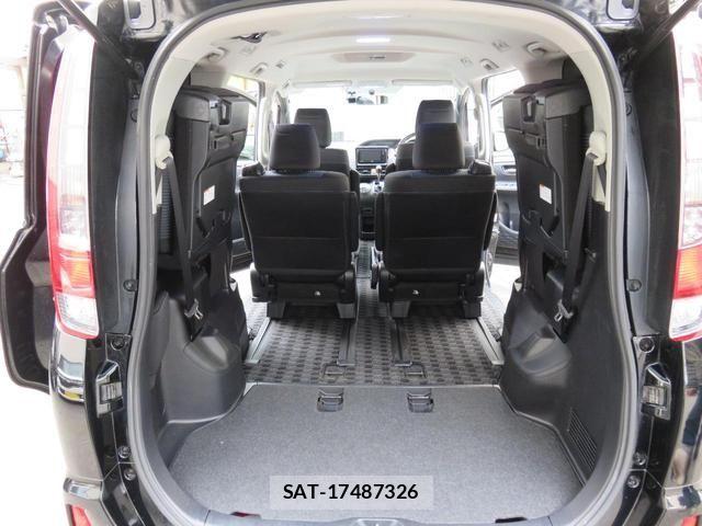 Toyota NOAH 2015-01 7980329-10