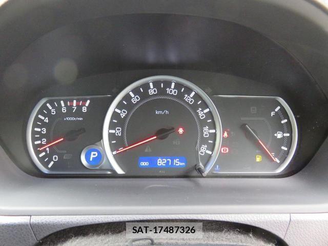 Toyota NOAH 2015-01 7980329-17