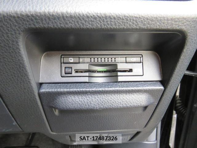 Toyota NOAH 2015-01 7980329-25