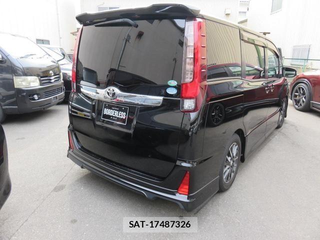 Toyota NOAH 2015-01 7980329-6