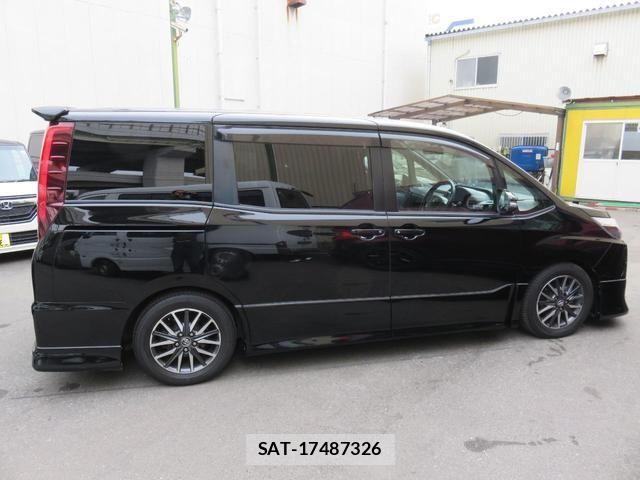 Toyota NOAH 2015-01 7980329-7