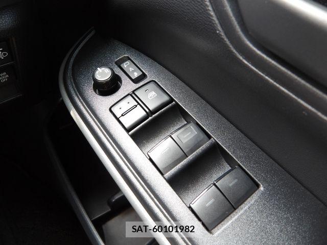 Toyota NOAH 2023-07 7980323-11