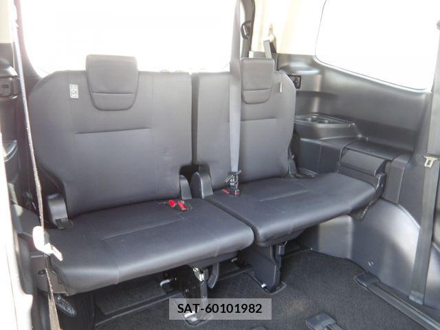 Toyota NOAH 2023-07 7980323-17