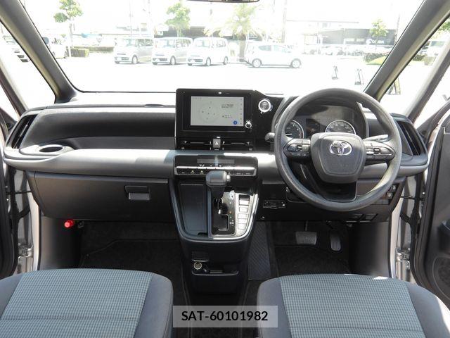 Toyota NOAH 2023-07 7980323-1