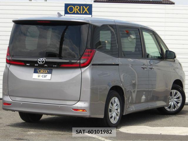 Toyota NOAH 2023-07 7980323-2