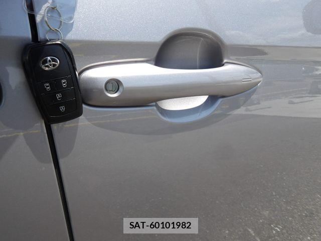 Toyota NOAH 2023-07 7980323-6