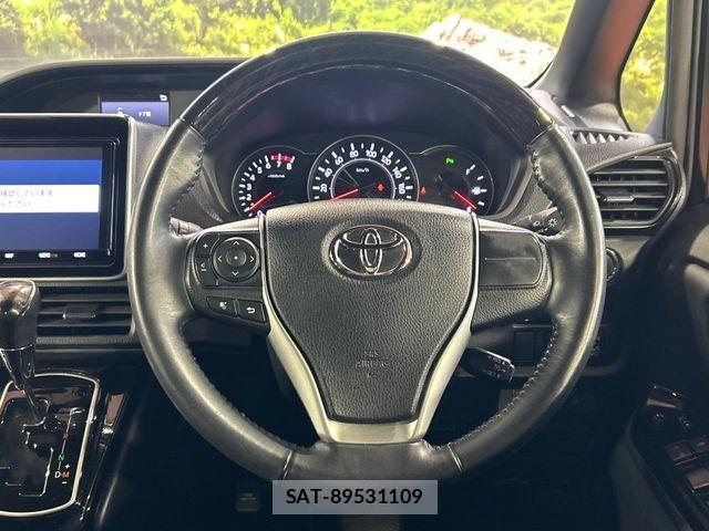 Toyota NOAH 2021-05 7980322-10