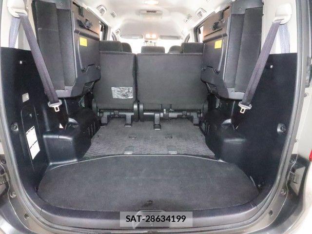 Toyota NOAH 2013-01 7980339-10