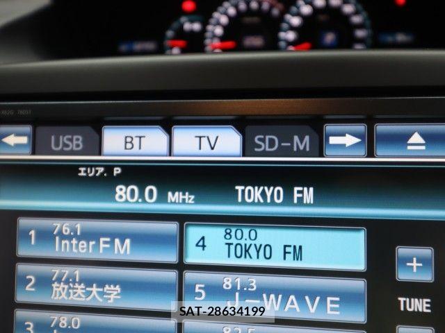 Toyota NOAH 2013-01 7980339-17