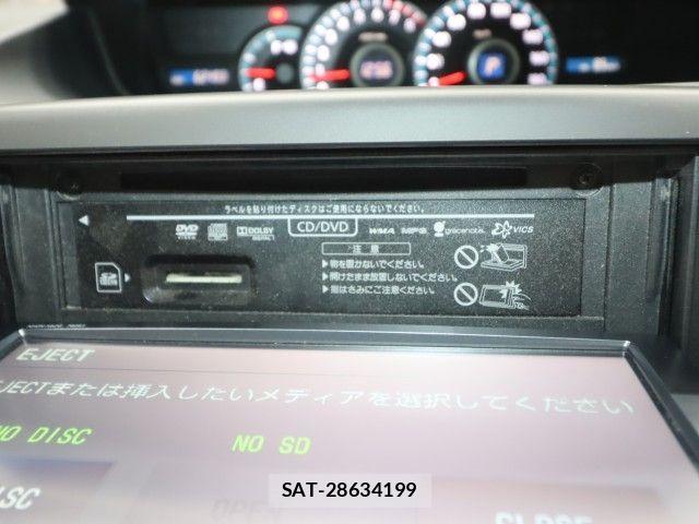 Toyota NOAH 2013-01 7980339-18