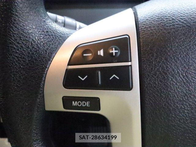 Toyota NOAH 2013-01 7980339-20