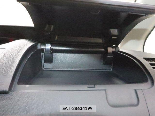 Toyota NOAH 2013-01 7980339-22