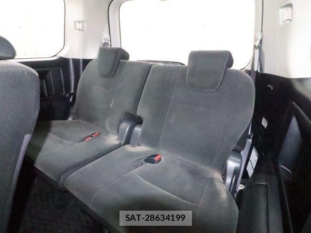 Toyota NOAH 2013-01 7980339-8