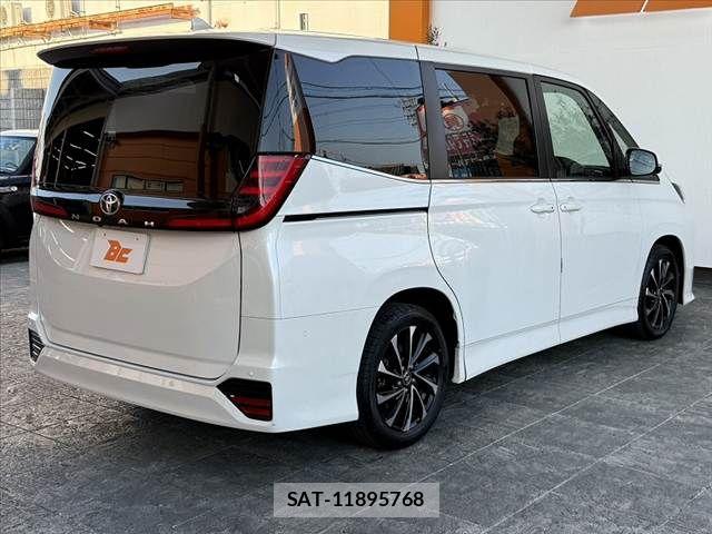 Toyota NOAH 2022-08 7980317-14