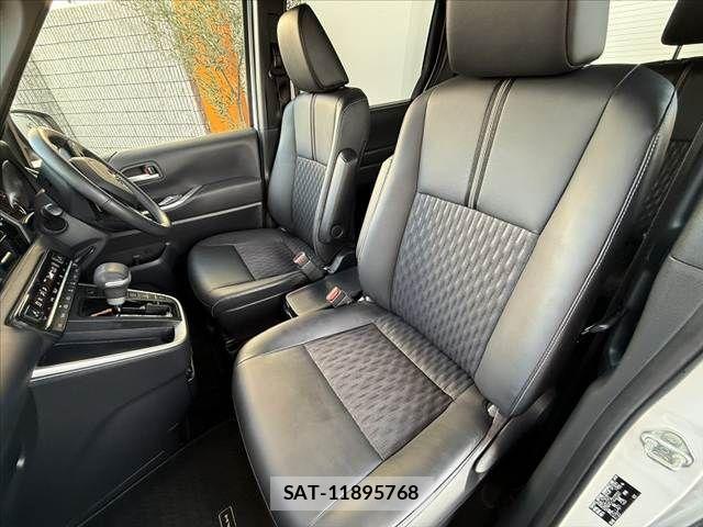 Toyota NOAH 2022-08 7980317-16