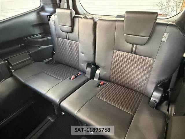 Toyota NOAH 2022-08 7980317-20