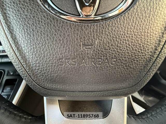 Toyota NOAH 2022-08 7980317-23