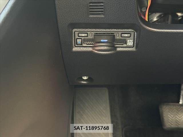 Toyota NOAH 2022-08 7980317-26