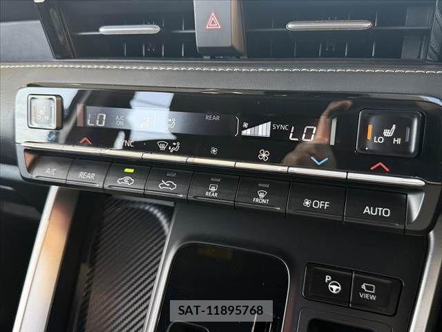 Toyota NOAH 2022-08 7980317-28