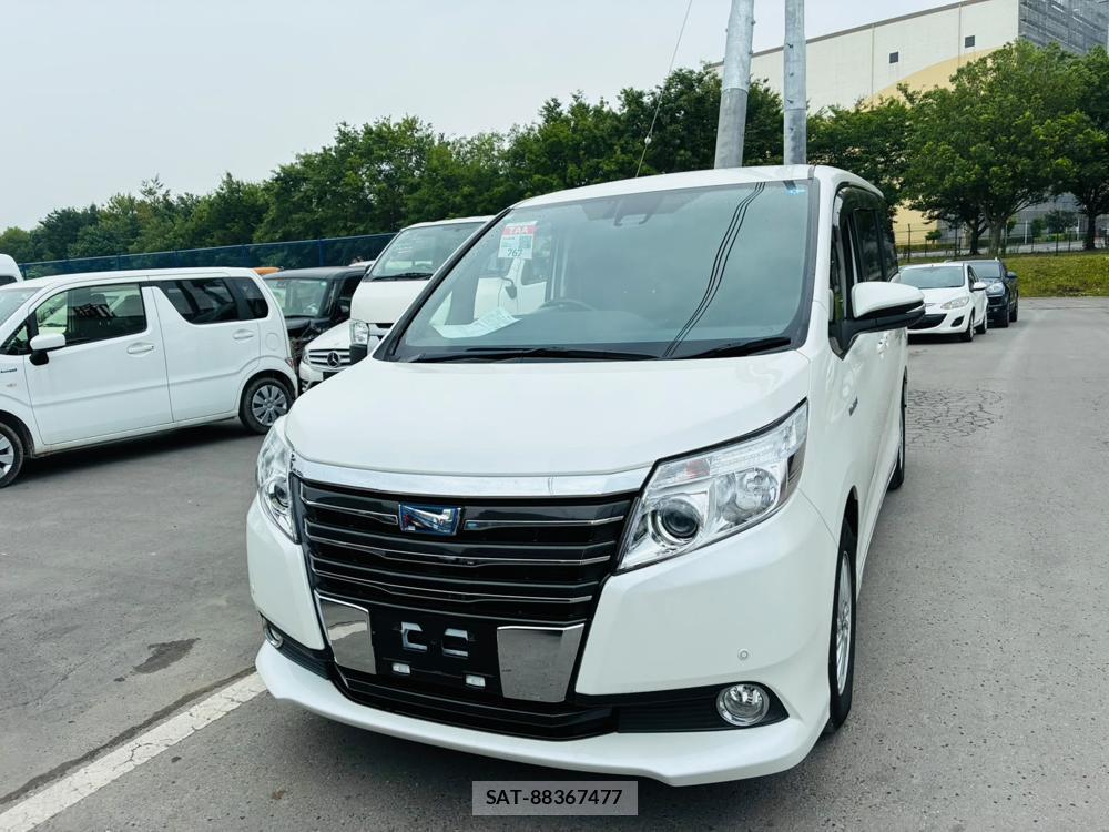 Toyota NOAH 2017-03 7891119-0