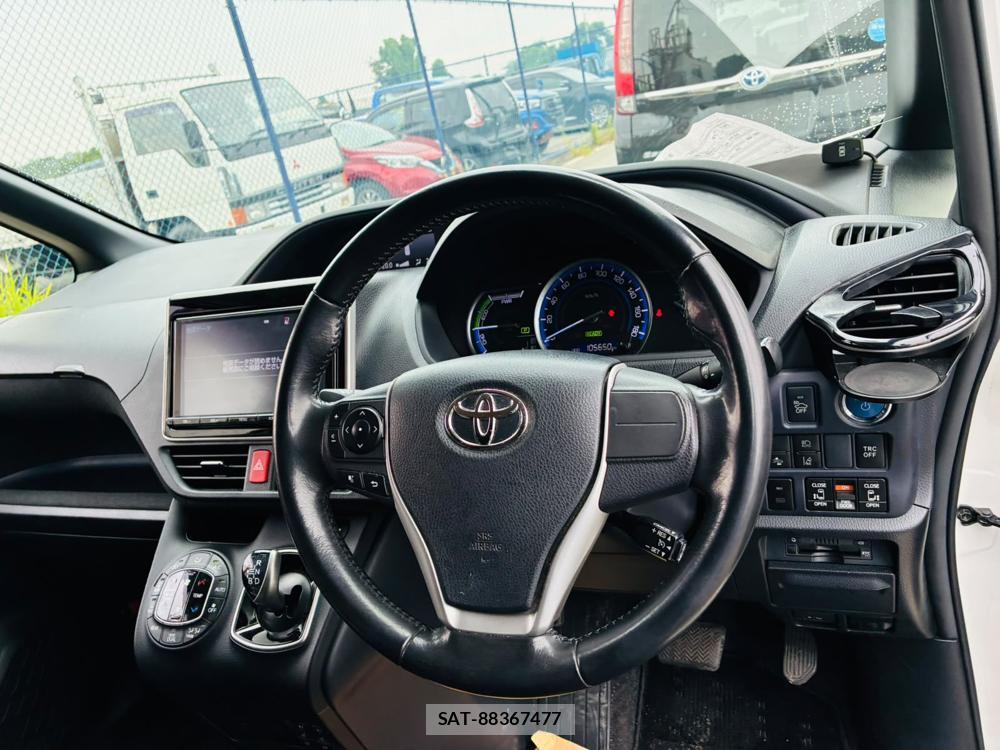 Toyota NOAH 2017-03 7891119-14