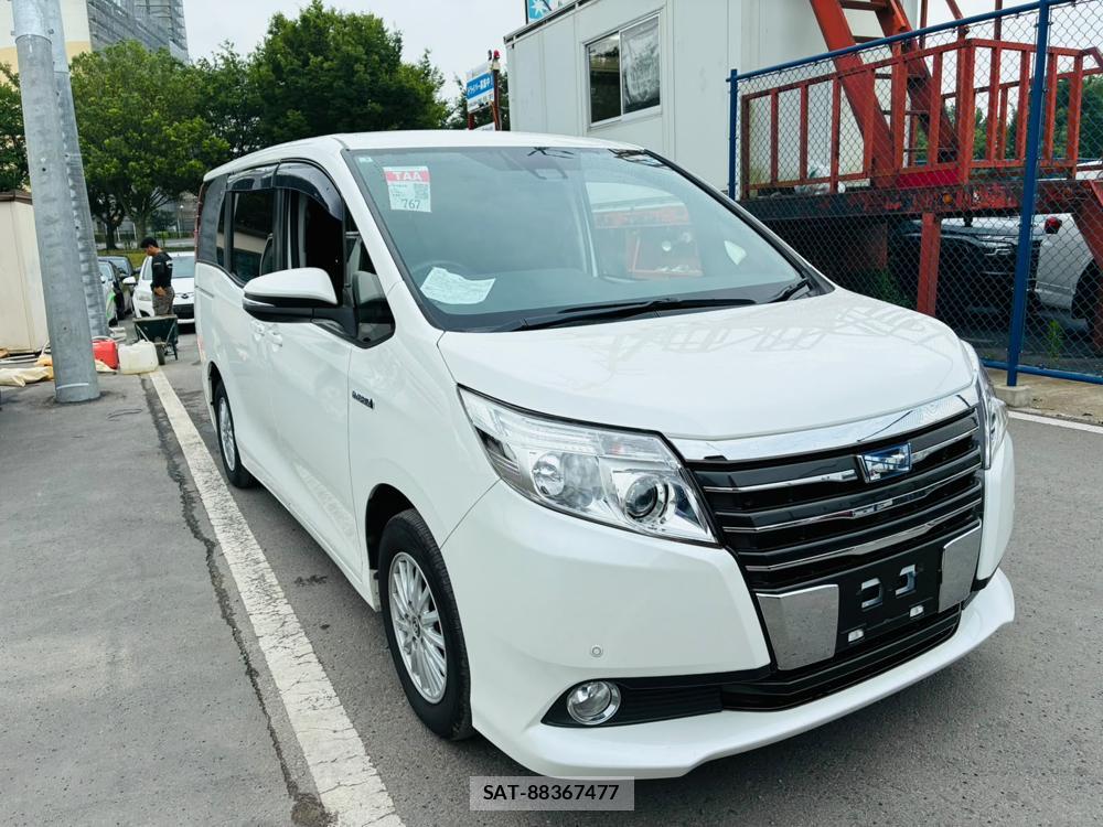 Toyota NOAH 2017-03 7891119-6