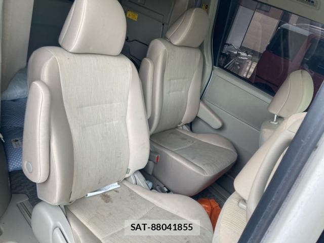 Toyota NOAH 2011-10 8037253-9