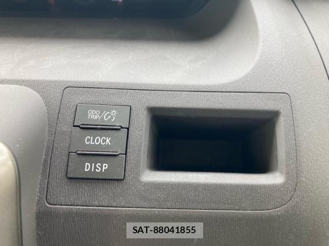 Toyota NOAH 2011-10 8037253-19