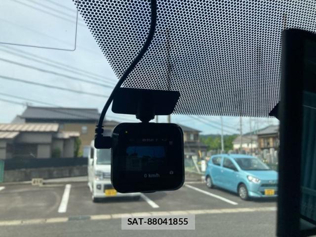 Toyota NOAH 2011-10 8037253-23
