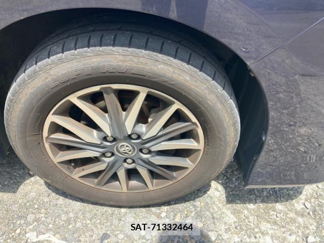 Toyota NOAH 2015-02 8037252-9