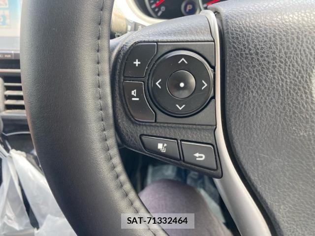 Toyota NOAH 2015-02 8037252-19