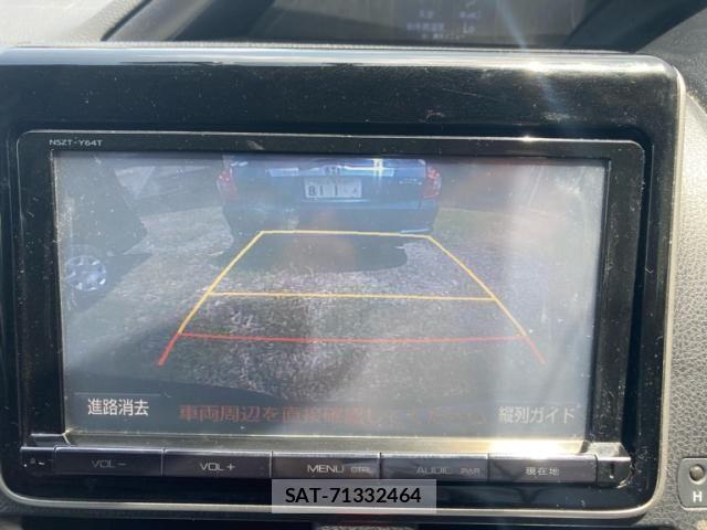 Toyota NOAH 2015-02 8037252-25
