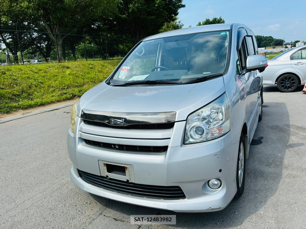 Toyota NOAH 2007-08 7972156-0